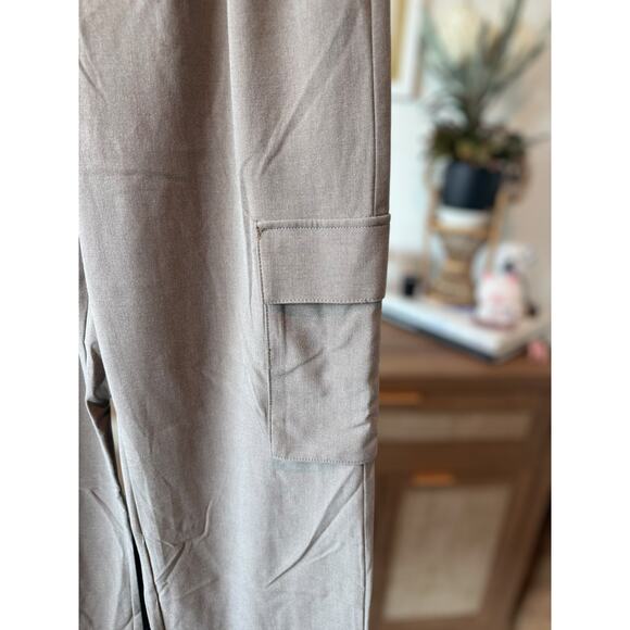 Abercrombie & Fitch Sloane Lightweight Tailored Cargo Pant Beige Womens Sze 27/4 - Picture 9 of 13